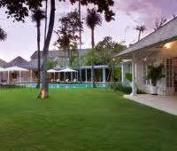 Villa The Cotton House, Piscine et jardin